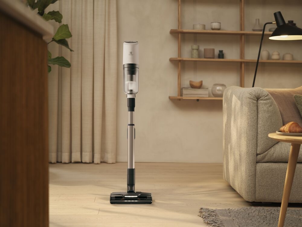 What are the pros and cons of a cordless vacuum