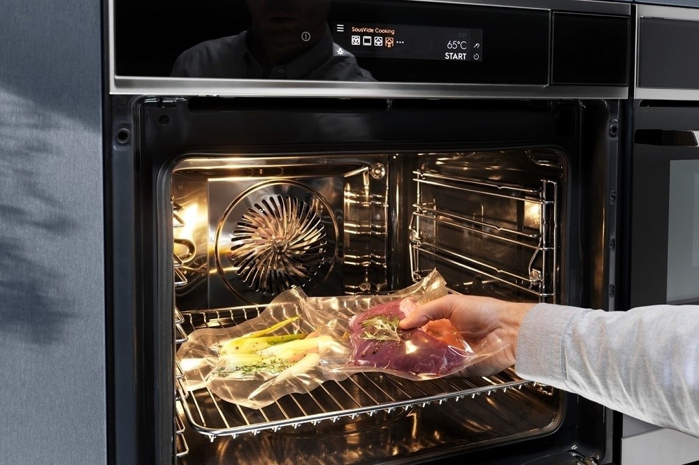 How to clean your oven in 5 steps | Electrolux Thailand