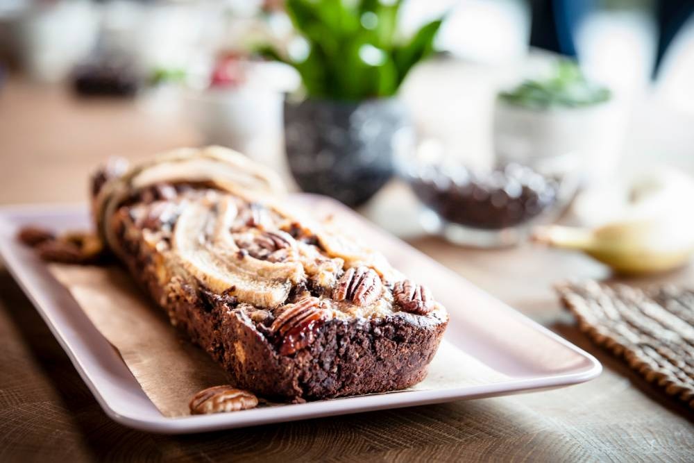 Air fryer banana cake