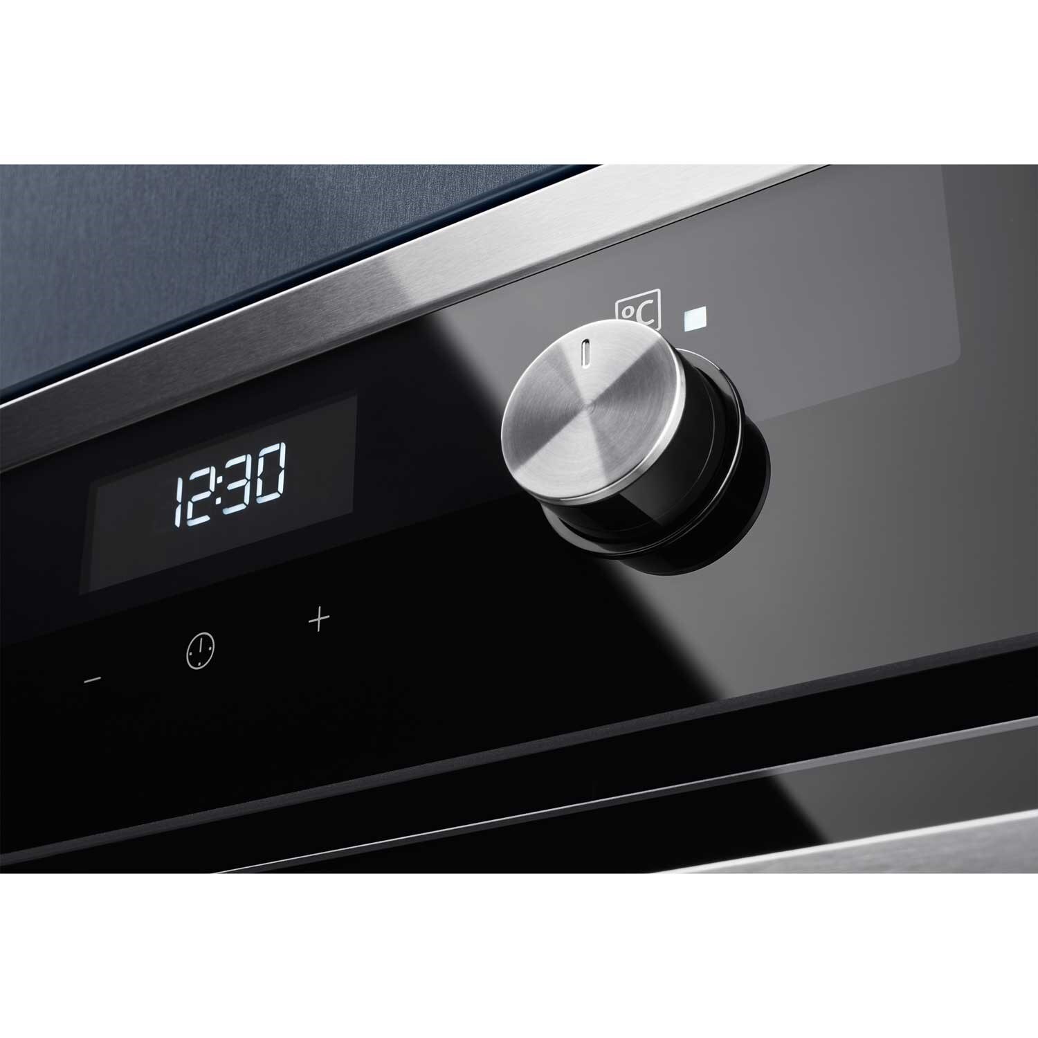 เตาอบแบบบิลท์อินขนาด 72 ลิตร รุ่น KODEC75X Electrolux Thailand