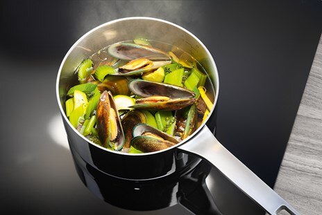 90cm UltimateTaste 500 chimney extractor hood - EFC936GAR | Electrolux Thailand